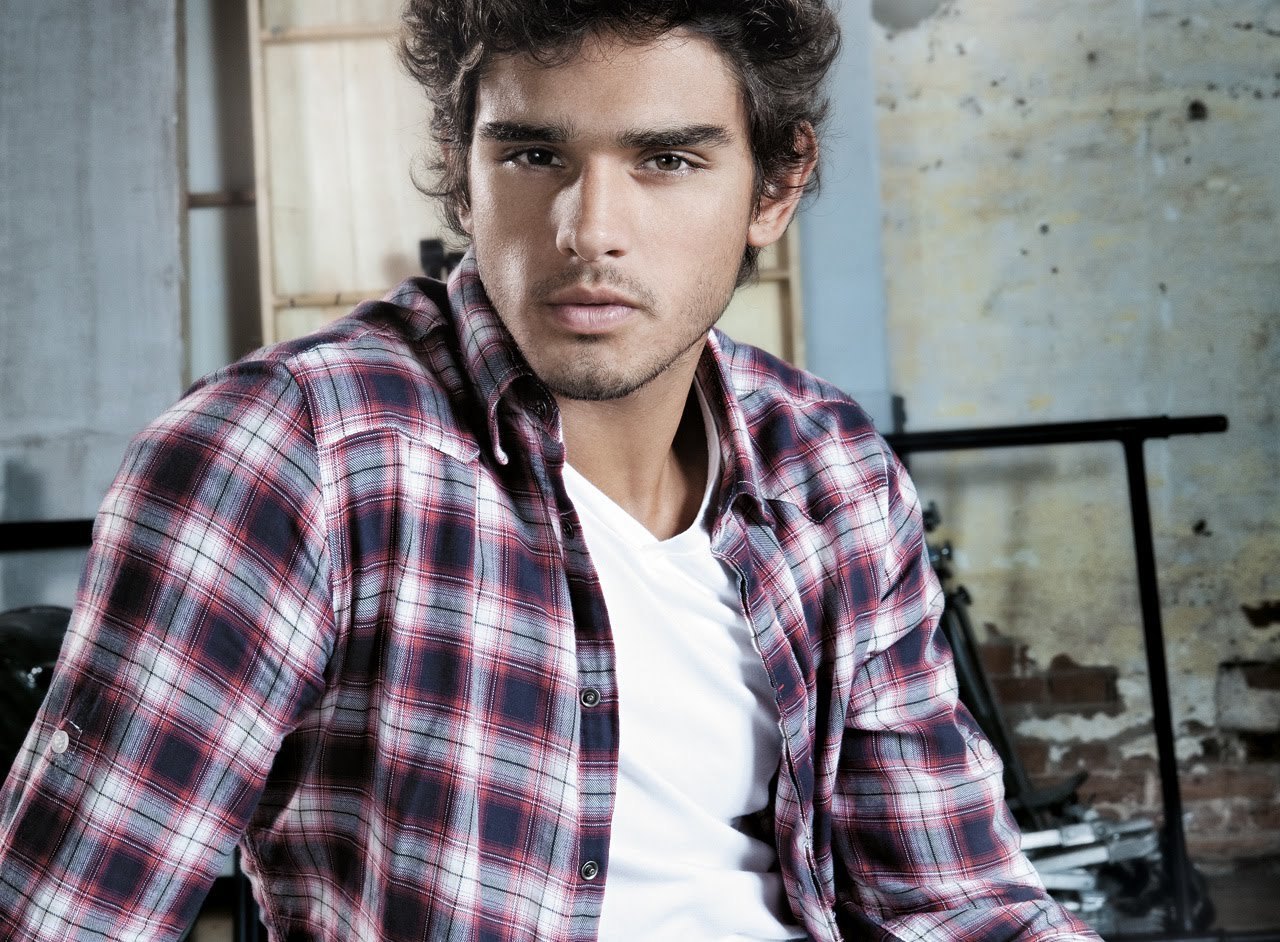 MARLON-TEIXEIRA-hottest-actors-20581797-1280-942.jpg