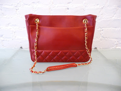 CHANEL+RED+QUILTED+PURSE.JPG