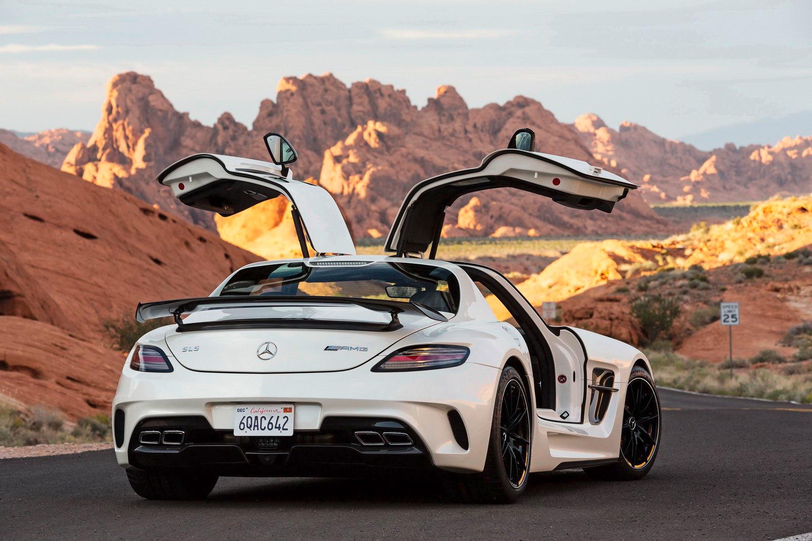 2014-Mercedes-SLS-AMG-Black-Series-2.jpg