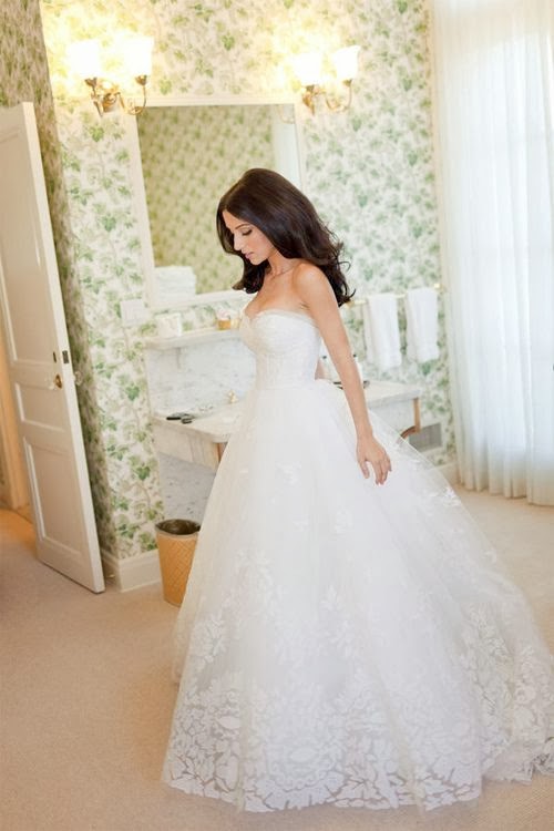 Cinderella_Ball_Gown_Wedding_Dress_104.jpg