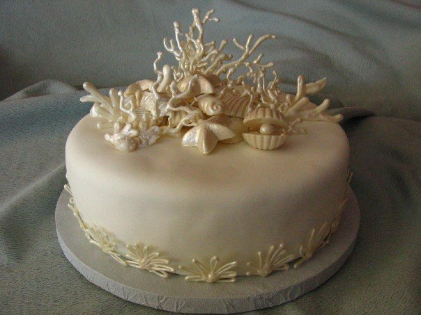 white_coral_sea_wedding_cake.jpg